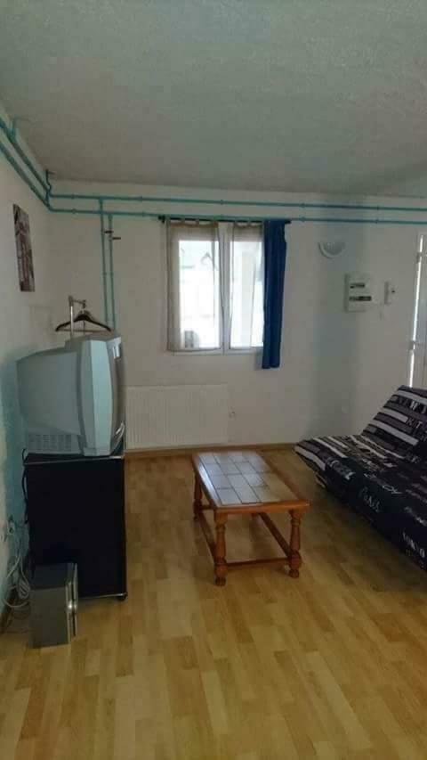 Gogo Location 1 Apartment Forest-Saint-Julien Exterior photo
