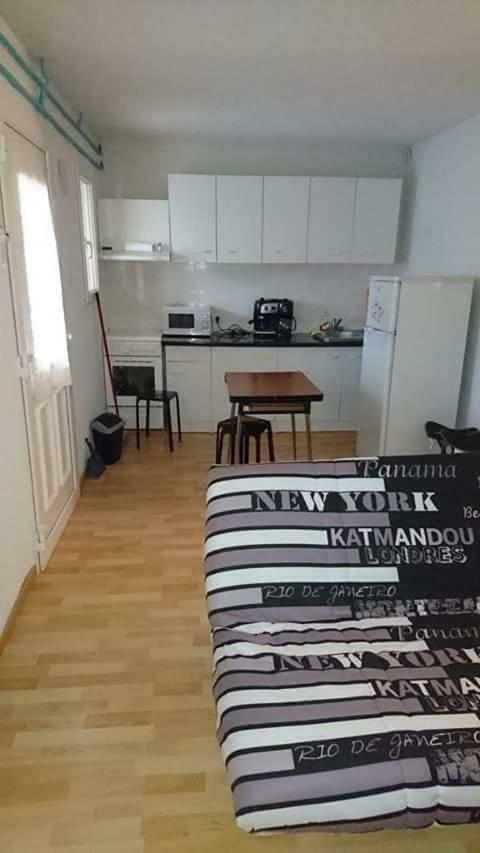 Gogo Location 1 Apartment Forest-Saint-Julien Exterior photo